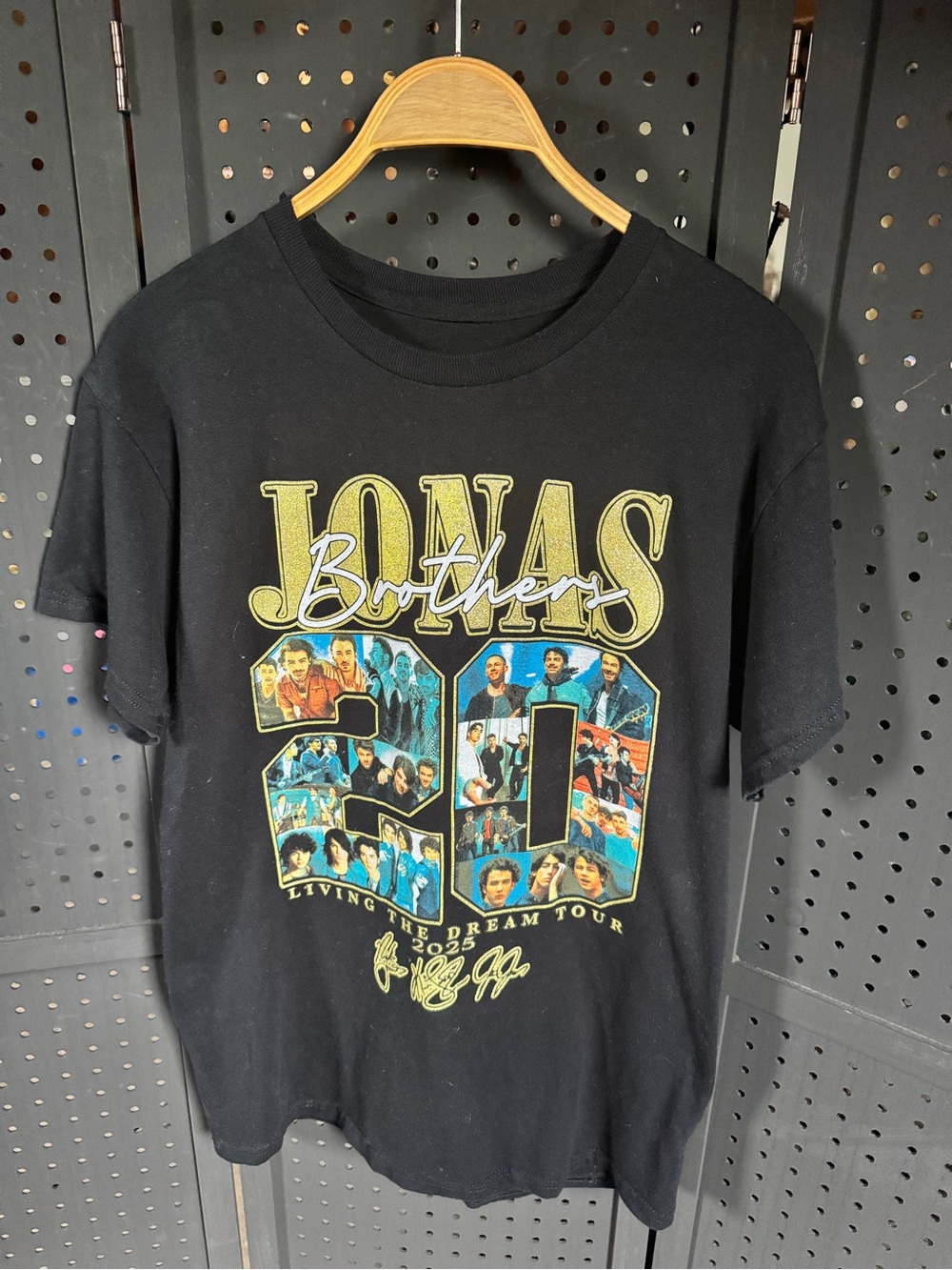 Jonas parking lot tee black 'Living the Dream Tour' Graphic Tee
